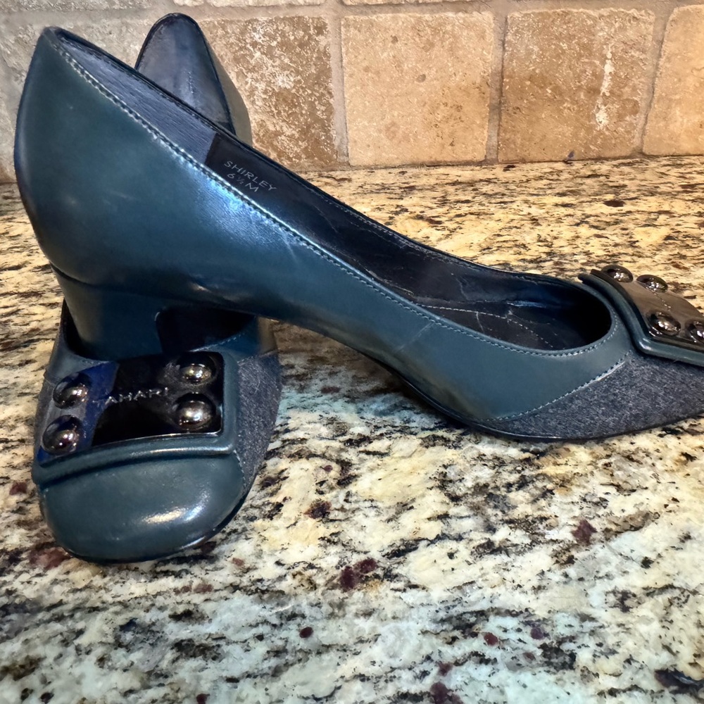 Tahari “Shirley” Teal Leather & Wool Heels – Size 6.5M (Gently Used)